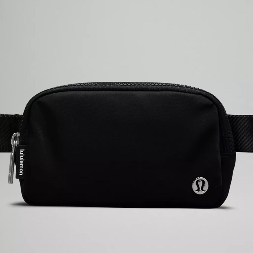 Lululemon Everywhere Belt Bag